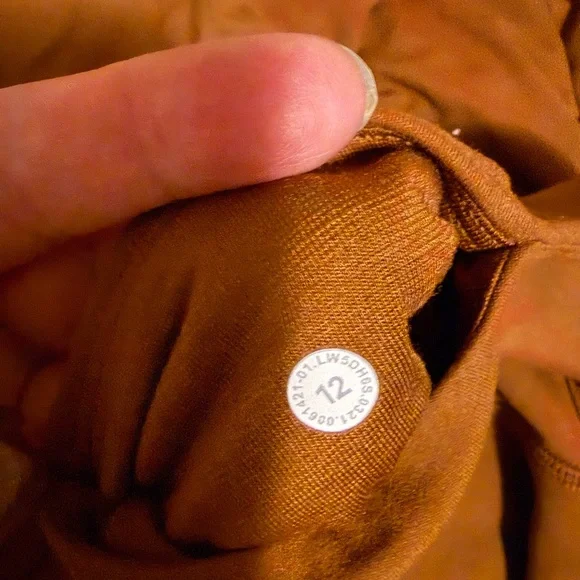 Lululemon align joggers. Size 12 - Picture 4 of 4